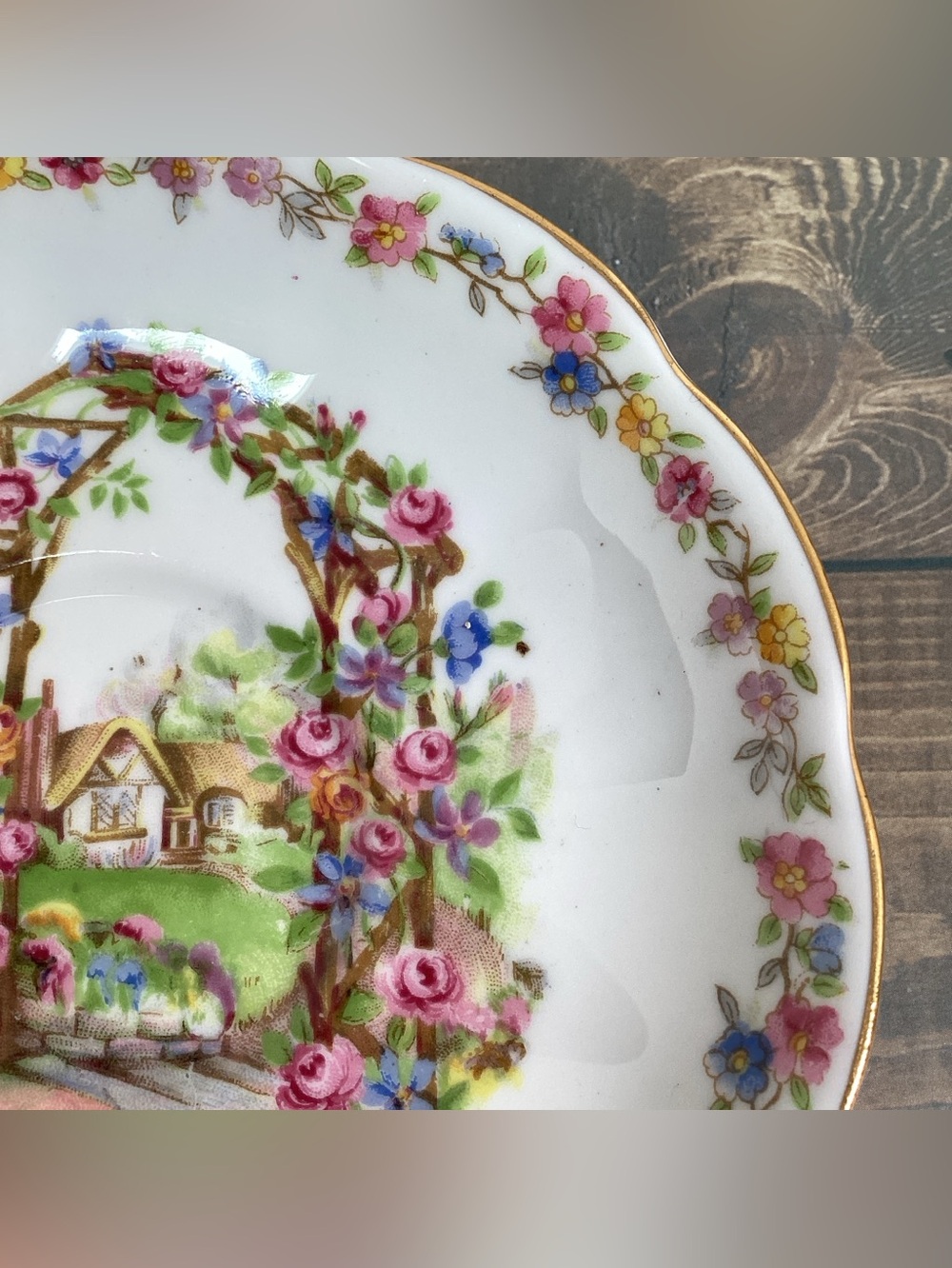 Vintage Bell Fine Bone China England ‘Rose Cottage’ Pattern Tea Cup & Saucer Set - Picture 5 of 16